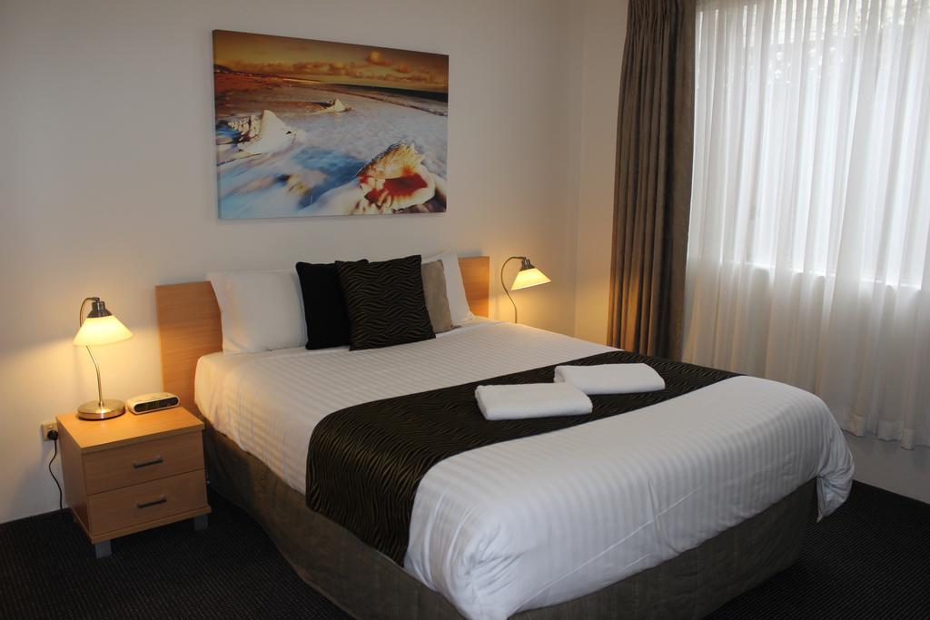 บีชเซอวิสอพาร์ตเมนท์ Aparthotel เนลสันเบย์ ภายนอก รูปภาพ